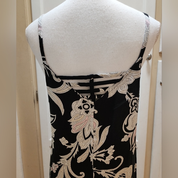 Westport Women's Floral Sleeveless Midi - Picture 5 of 11